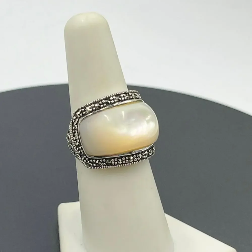 Sterling Silver 925‎ Cream Mother of Pearl and Marcasite Ring Sz 7.25